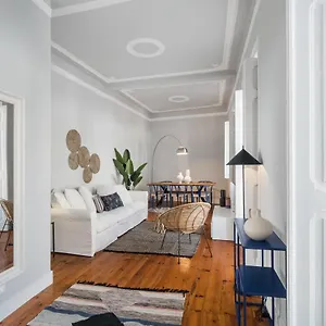https://casa-boma-lisboa-elegant-charming-apartment-alcantara-v.hotels-lisbon-portugal.com