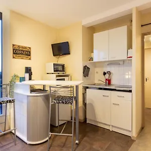 https://studio-la-comtesse-cecile.midi-pyreneeshotels.com